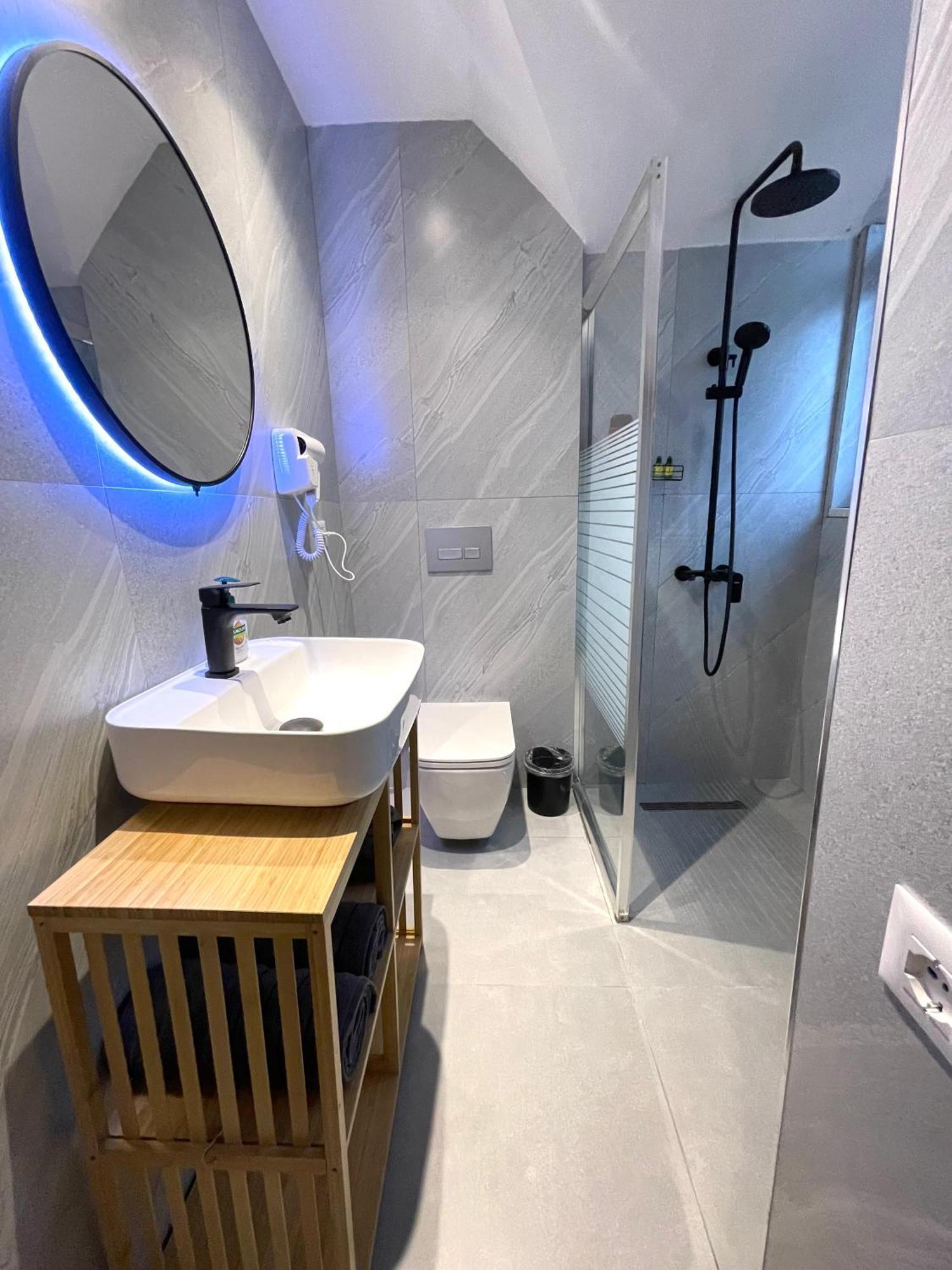 Pog Apartments Tiranë Ngoại thất bức ảnh