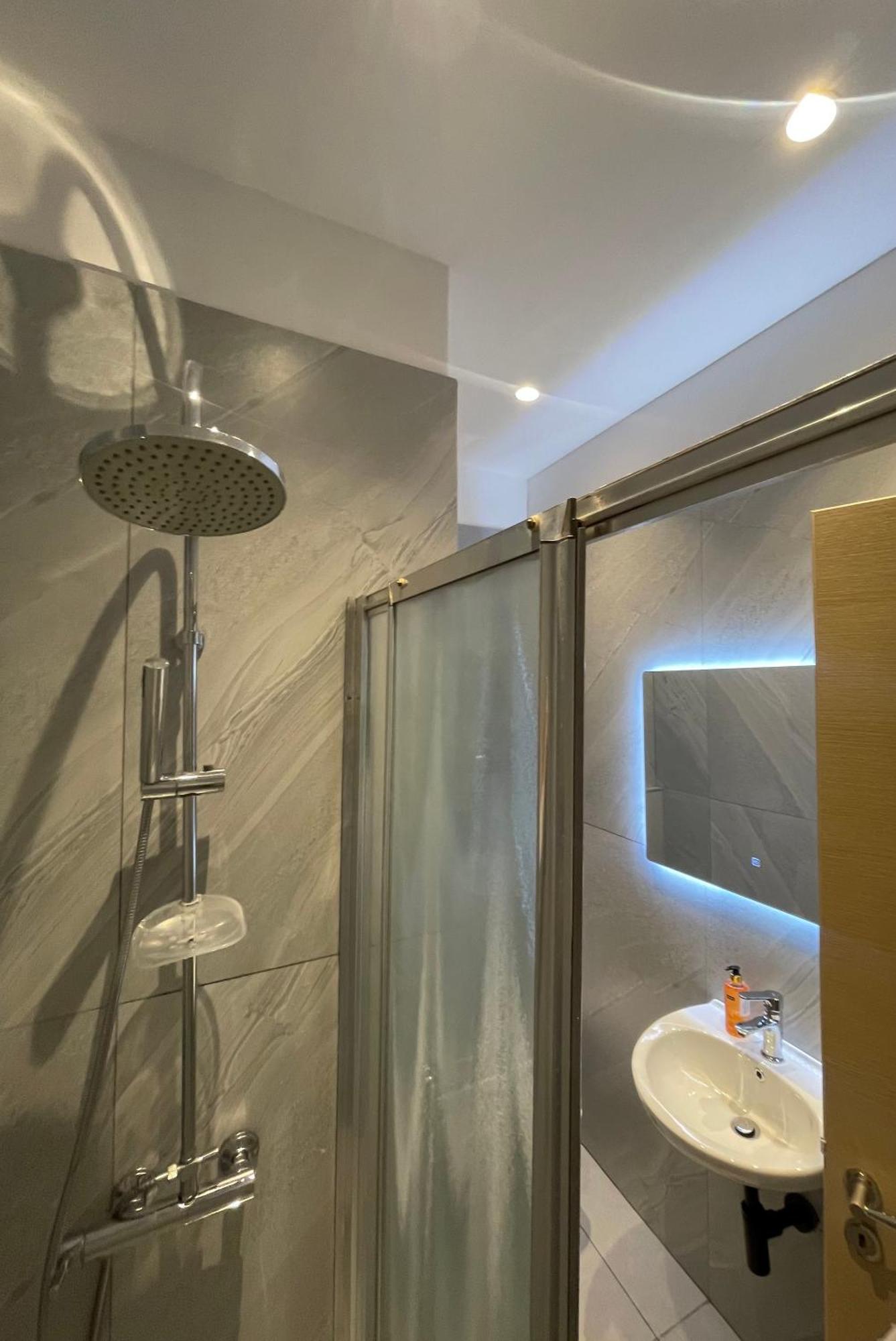 Pog Apartments Tiranë Ngoại thất bức ảnh