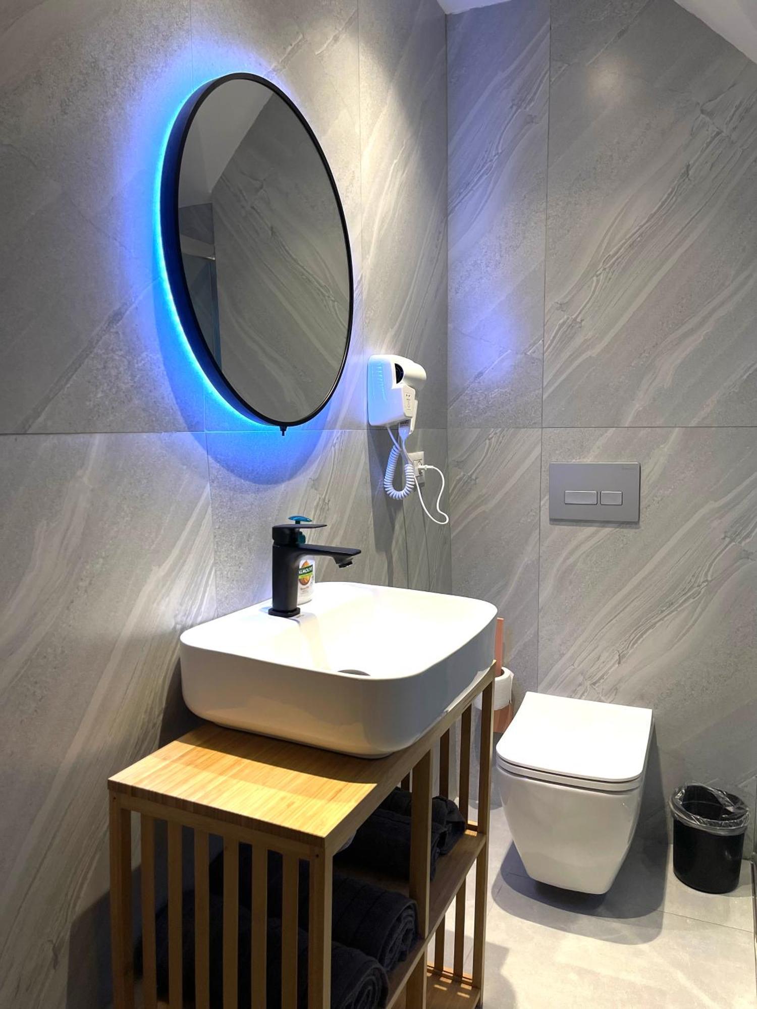Pog Apartments Tiranë Ngoại thất bức ảnh