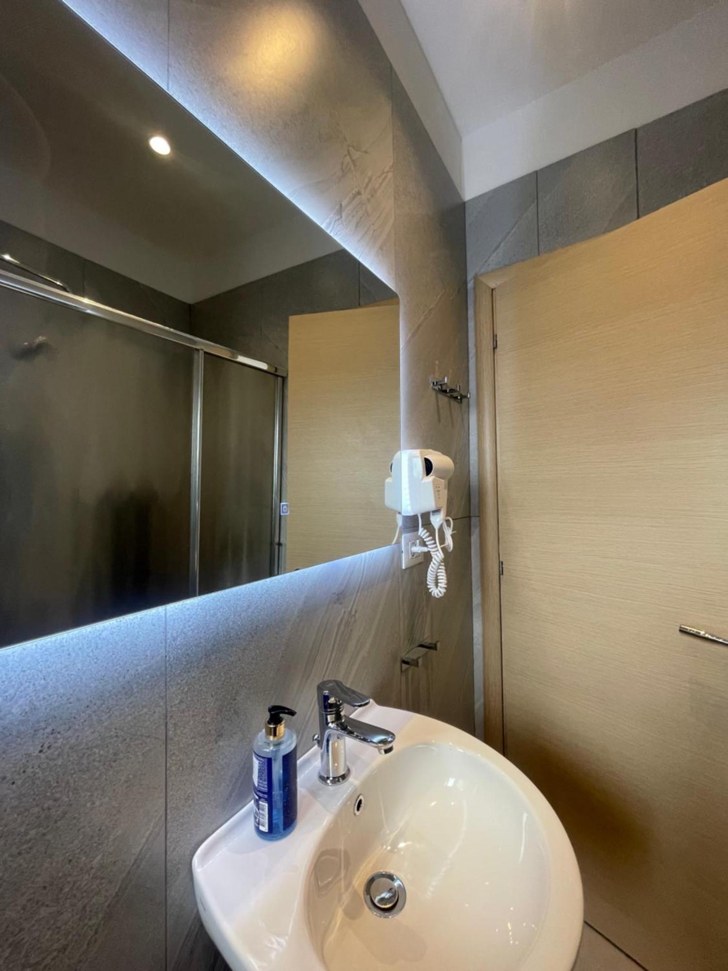 Pog Apartments Tiranë Ngoại thất bức ảnh